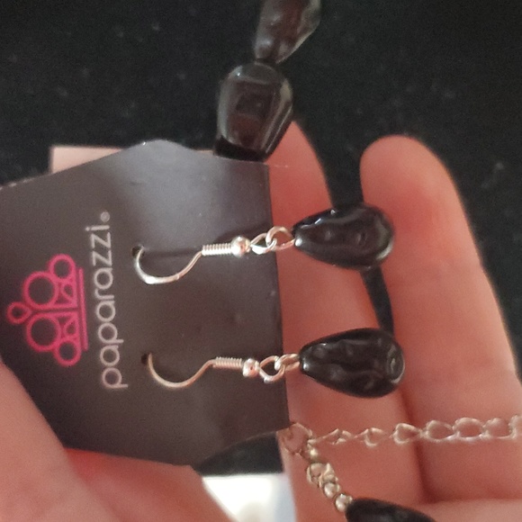 #119 Paparazzi black necklace, and  bracelet - Picture 2 of 6